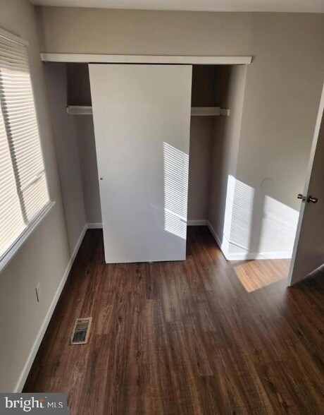 Building Photo - 2115 Woodhollow Dr