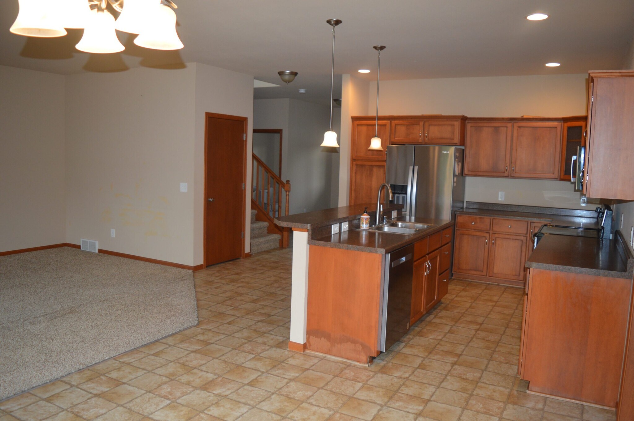 Building Photo - 708 Sundance Dr