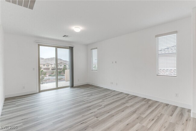 Building Photo - 12333 Silvana St