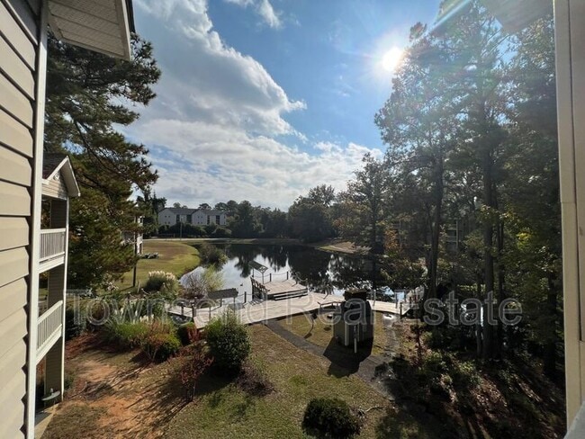 Building Photo - 663 Bartons Landing Pl