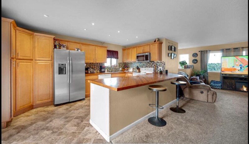 Building Photo - 2165 Broadmoor Rd Cir