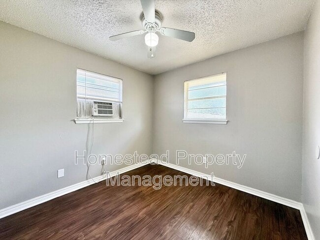 Building Photo - 324 NW 91st St