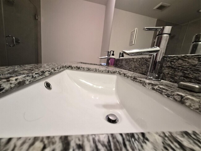 Building Photo - 5350 NW 84th Ave