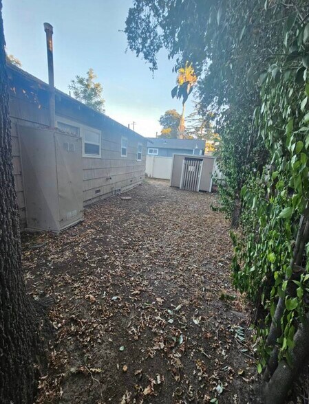 Building Photo - 3309 Albany Way