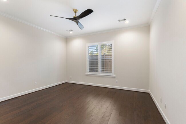 Building Photo - 106 Magnolia Grn St