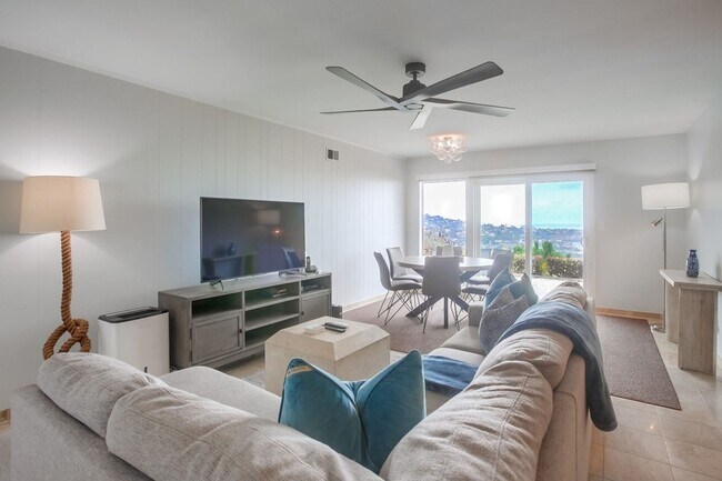 Building Photo - Modern Ocean View Home in La Jolla 4 Bed, 3 Bath