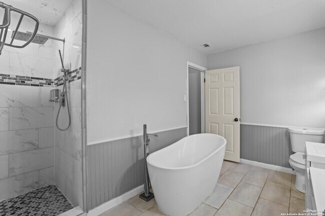 Building Photo - 107 Sabyan Dr