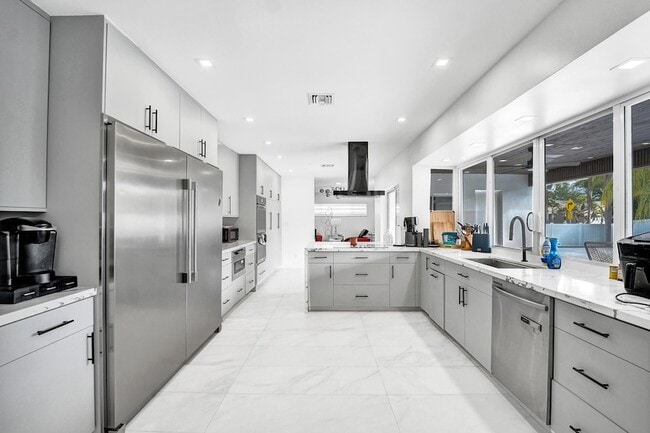 Building Photo - 3681 N 54th Ave