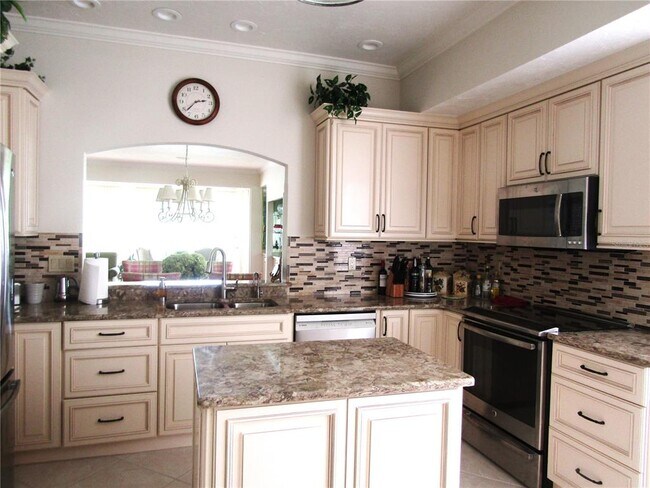 Building Photo - 3881 Chatsworth Greene Ct