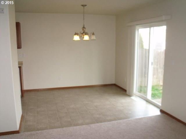 Building Photo - Spacious 4 Bedroom Home w/ Fully Fenced Yard & 2 Car Garage!