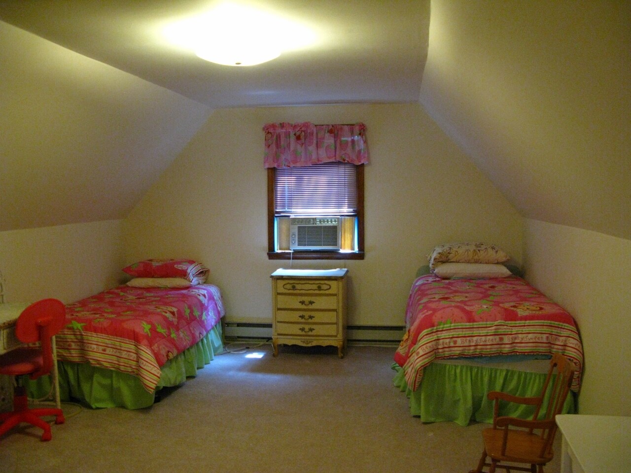 Building Photo - 392 Hallowood Dr