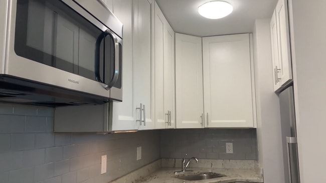 Building Photo - 75 Westland Ave