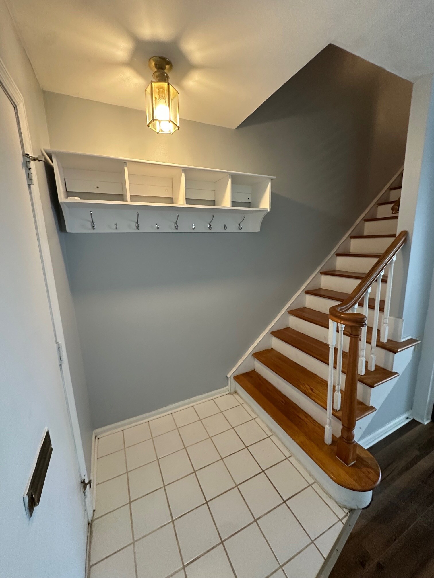 Building Photo - 1008 Manor Ln