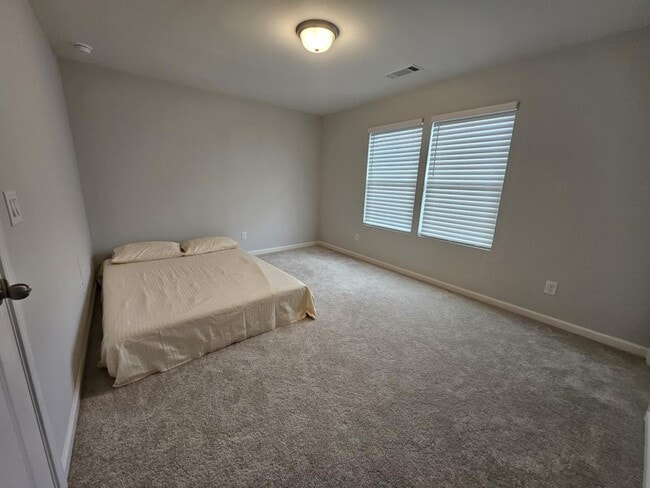 Building Photo - 1290 Jordan Brook Dr