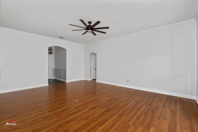 Building Photo - 2309 Tallgrass Cir