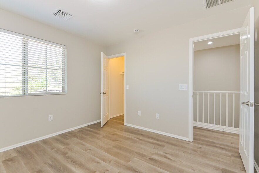 Building Photo - 6851 W Leeward Cove Way