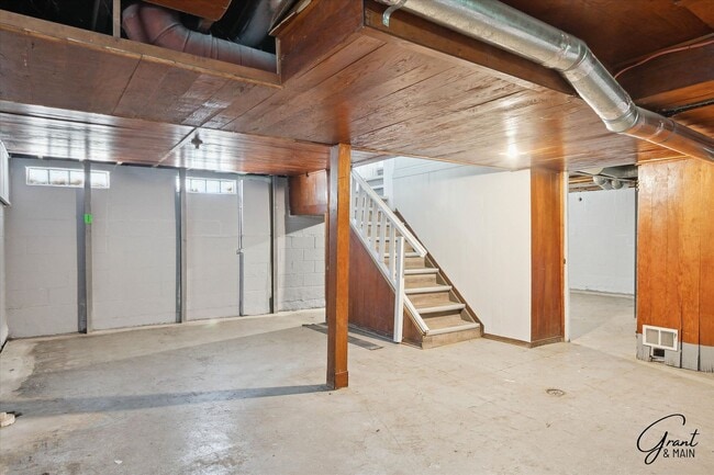 Building Photo - $1450 3 bedroom bungalow