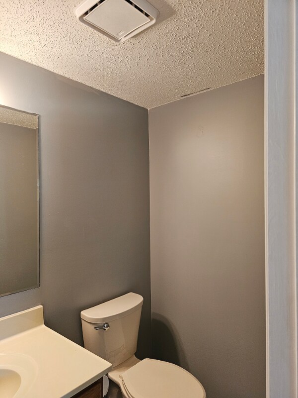 Building Photo - 611 Spring Hill Rd