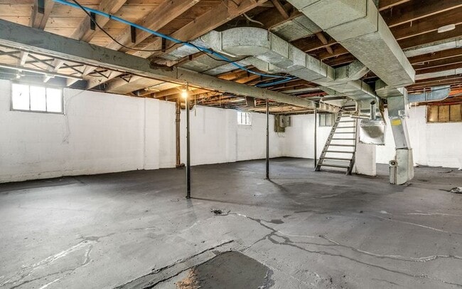 Building Photo - 12772 Tuller St
