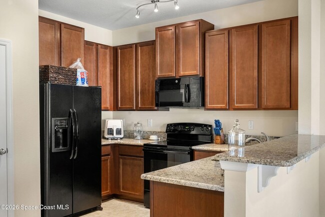 Building Photo - 2545 Revolution St