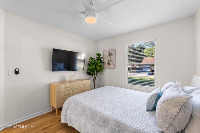 Building Photo - 1105 Mimosa Cove Ct W