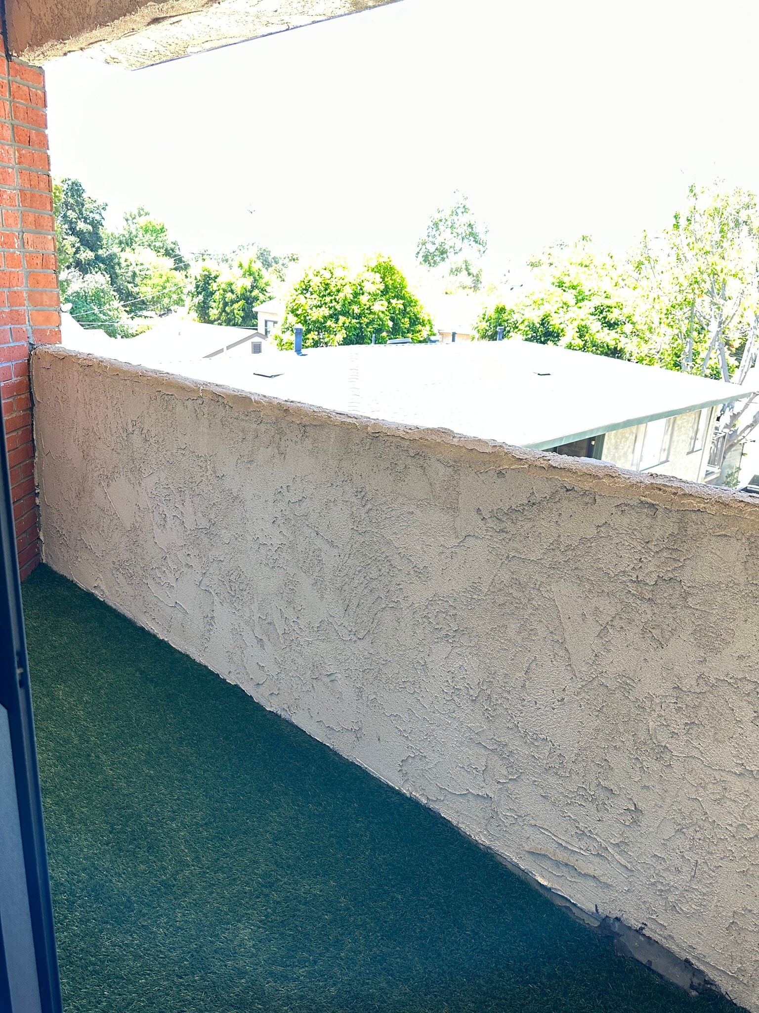Building Photo - 609 S El Molino Ave