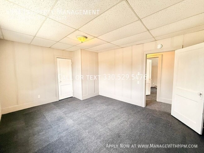 Building Photo - 2202 Brownlee Ave NE