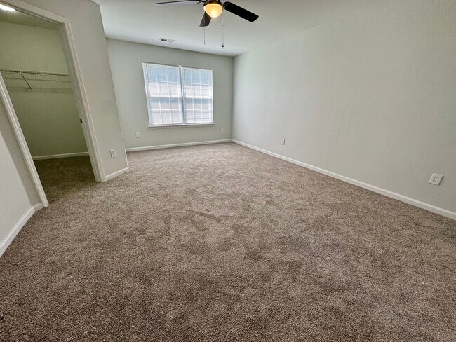 Building Photo - Longs - 4 Bedroom / 2.5 Bathroom Home