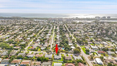 Building Photo - 2821 NE 2nd Ave