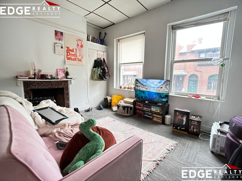 Building Photo - 15 Aberdeen St