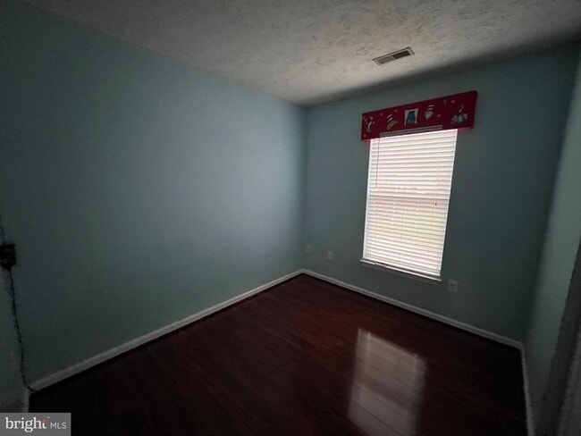 Building Photo - 283 Point to Point Square