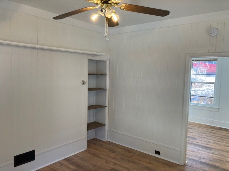 Building Photo - 9 Elk Path