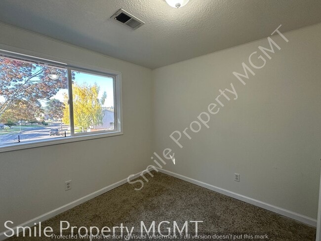 Building Photo - Refresh interior and Exterior Paints