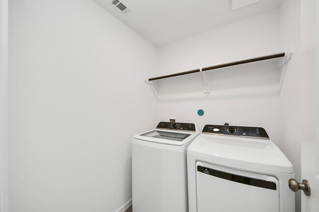 Building Photo - 25415 Birch St