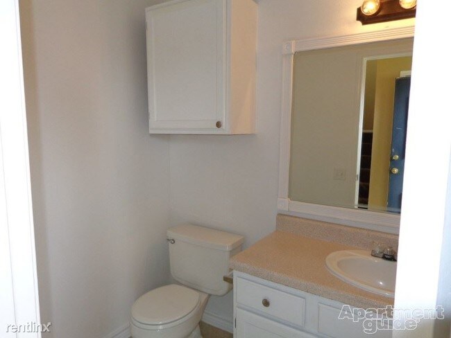 Building Photo - 2 br, 2 bath Townhome - Parkside Townhomes...