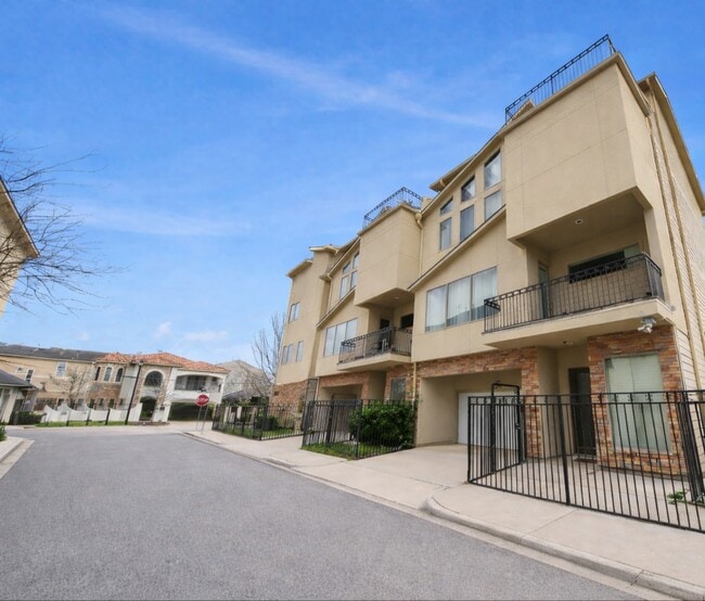 Building Photo - 3507 Jackson St