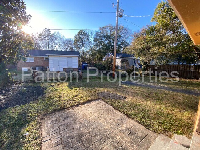 Building Photo - Rosewood Home