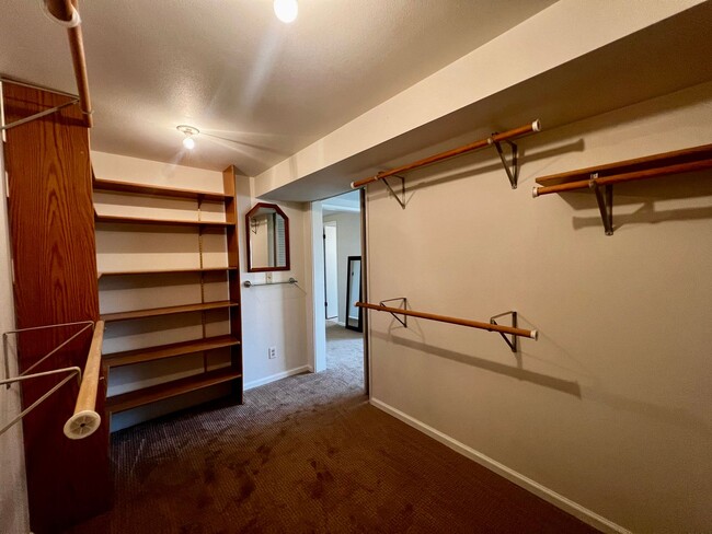 Building Photo - Beautiful North Hill Home Near Vincent Park!