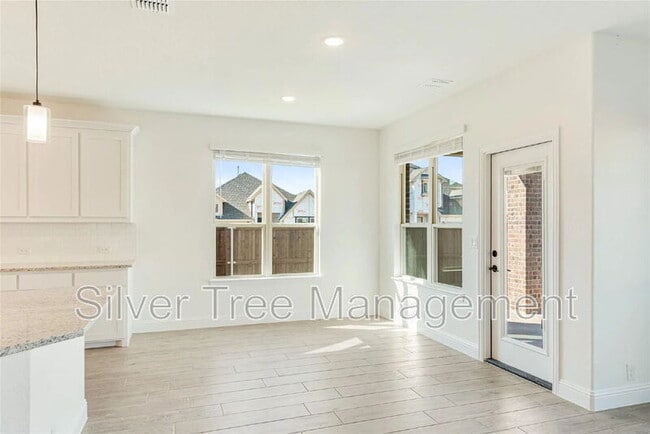 Building Photo - 9501 Moon Cactus Dr