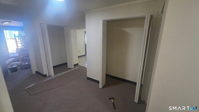 Building Photo - 361 Pomeroy Ave