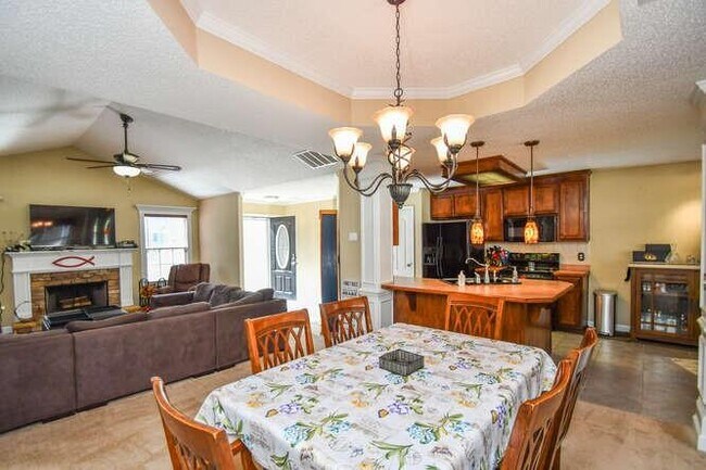 Building Photo - 886 Jefferson Walk Cir