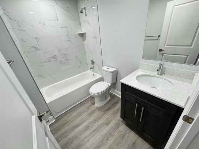 Building Photo - 399 Quentin Ave NW