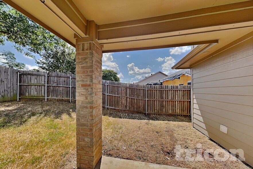 Building Photo - 304 Sardius Blvd