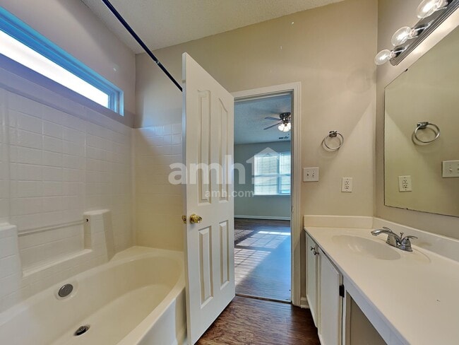 Building Photo - 6829 Ayrshire Glen Pl