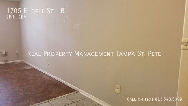 Building Photo - 1705 E Idell St