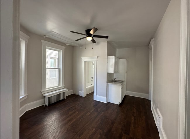 Building Photo - 1325 W Mineral St
