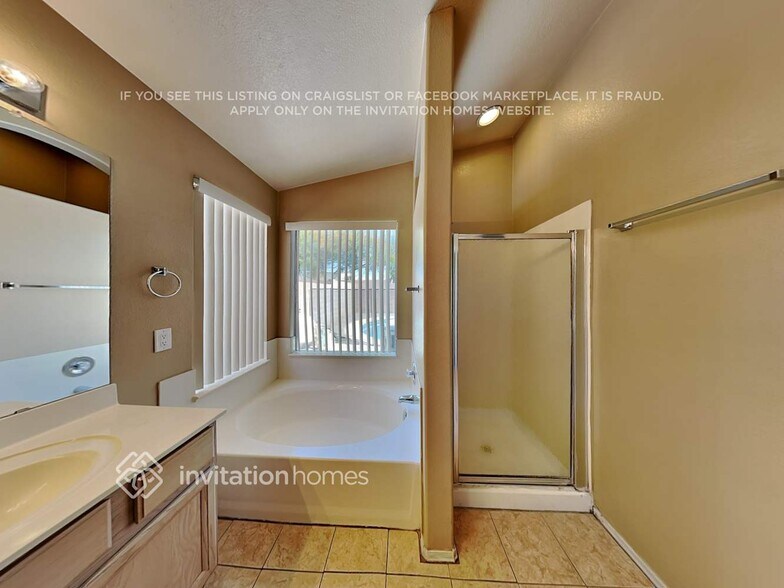 Building Photo - 16631 North 23rd Pl