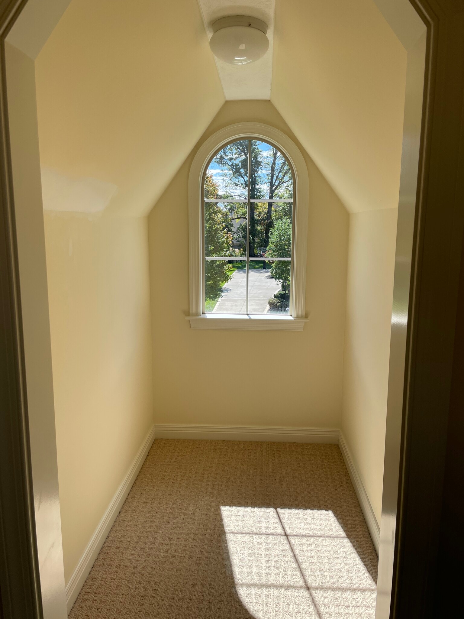 Building Photo - 4217 Village Club Dr