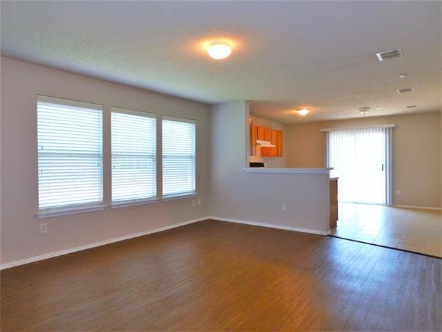 Building Photo - 2408 Rolling Ridge Dr