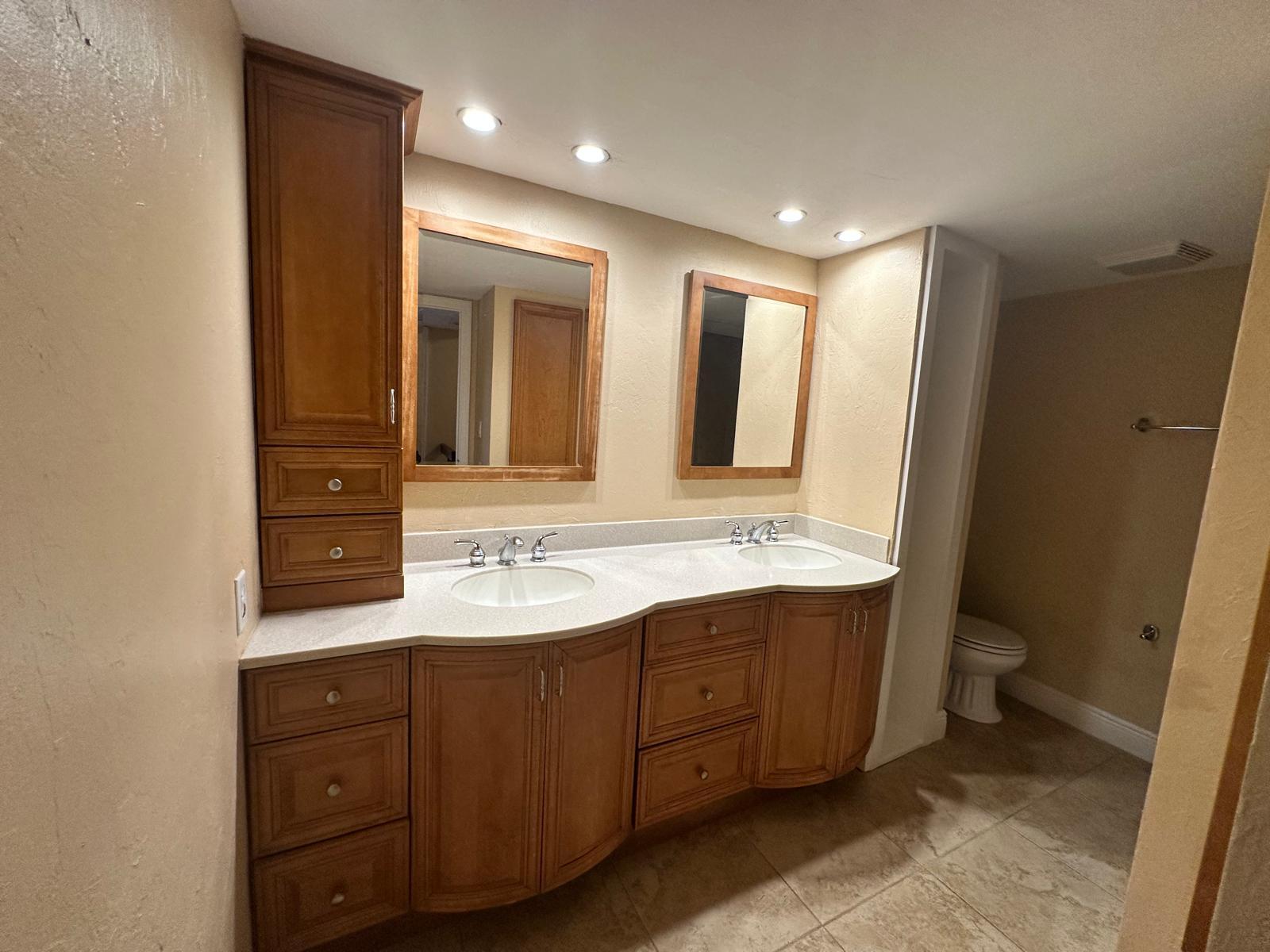 Building Photo - 1709 Park Meadows Dr